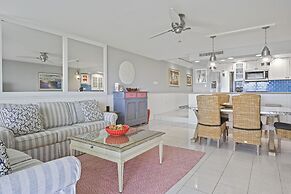 Aqua Bay Club Condos