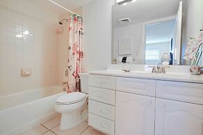 Aqua Bay Club Condos