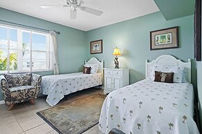 Aqua Bay Club Condos