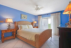 Aqua Bay Club Condos