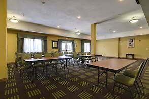 Holiday Inn Express Hotel & Stes Kansas City Sports Complex by IHG