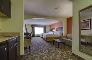 Holiday Inn Express Hotel & Stes Kansas City Sports Complex by IHG