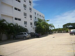 Comfort Inn Puerto Vallarta Golfside & Marina