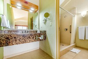 Comfort Inn Puerto Vallarta Golfside & Marina