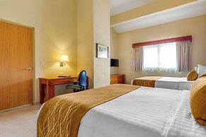 Comfort Inn Puerto Vallarta Golfside & Marina