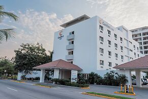 Comfort Inn Puerto Vallarta Golfside & Marina