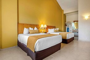 Comfort Inn Puerto Vallarta Golfside & Marina