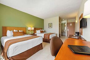 Comfort Inn Puerto Vallarta Golfside & Marina