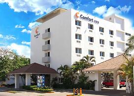 Comfort Inn Puerto Vallarta Golfside & Marina