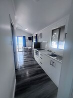 Ellis Beach Oceanfront Bungalows