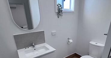 Ellis Beach Oceanfront Bungalows