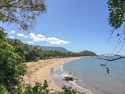Beachfront Apartments on Trinity Beach