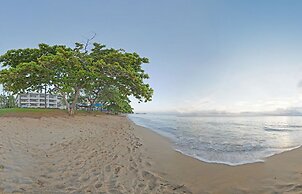 Beachfront Apartments on Trinity Beach