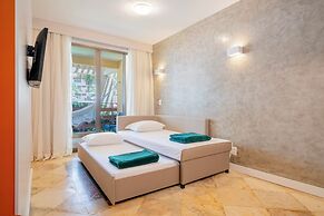 Beach Park Suites Resort