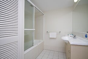 Golden Riviera Beach Resort