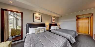 Distinction Te Anau Hotel And Villas