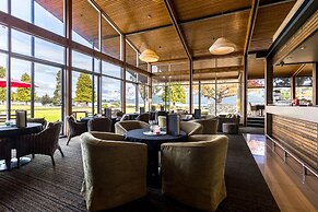 Distinction Te Anau Hotel And Villas
