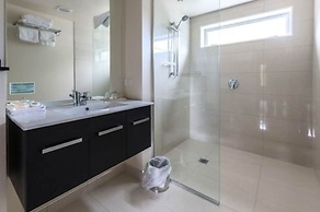 Distinction Te Anau Hotel And Villas