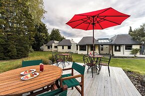 Distinction Te Anau Hotel And Villas