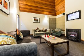 Distinction Te Anau Hotel And Villas