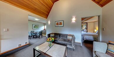 Distinction Te Anau Hotel And Villas
