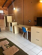 Territory Manor Motel & Caravan Park