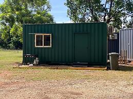 Territory Manor Motel & Caravan Park