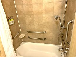 Holiday Inn Express & Suites Dewitt (Syracuse) by IHG