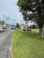 Colonial Motel