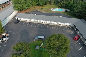 Colonial Motel