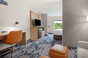 Comfort Suites At WestGate Mall