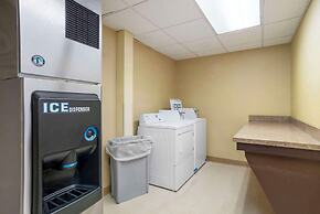 Comfort Suites At WestGate Mall