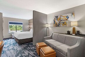 Comfort Suites At WestGate Mall