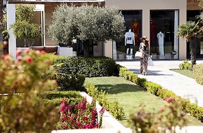 Pelagos Suites Hotel & Spa