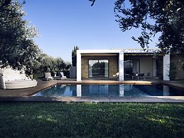 Pelagos Suites Hotel & Spa