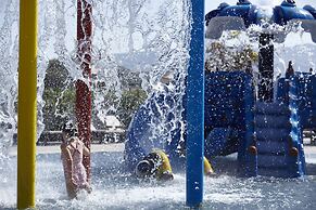 Pelagos Suites Hotel & Spa