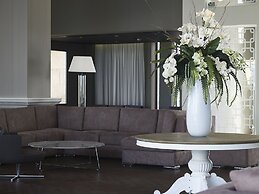 Pelagos Suites Hotel & Spa