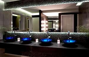 Pelagos Suites Hotel & Spa