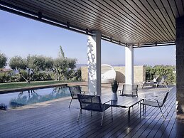 Pelagos Suites Hotel & Spa