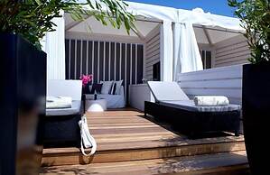 Pelagos Suites Hotel & Spa