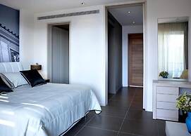 Pelagos Suites Hotel & Spa