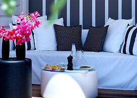 Pelagos Suites Hotel & Spa