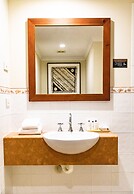 Hibiscus Resort & Spa
