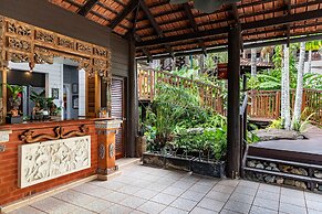 Hibiscus Resort & Spa