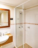 Hibiscus Resort & Spa