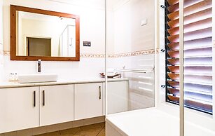 Hibiscus Resort & Spa