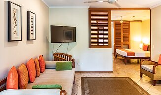 Hibiscus Resort & Spa