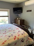 Green Oaks Bed and Breakfast