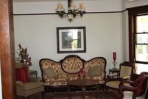 Green Oaks Bed and Breakfast