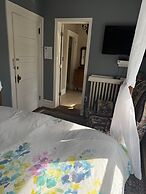 Green Oaks Bed and Breakfast